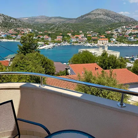 Marisa Croatia Trogir Dom wakacyjny